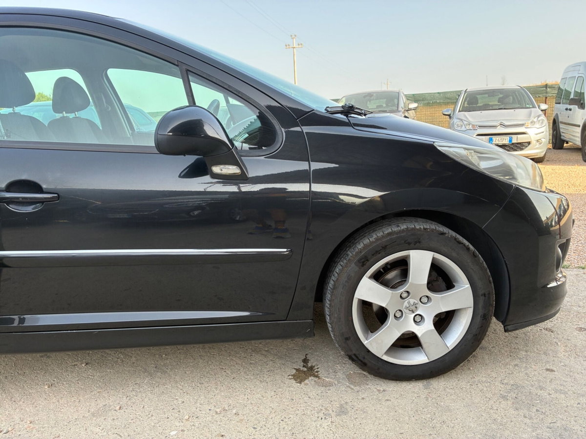 Peugeot 207 8V HDi 93CV 3p. XS (11)