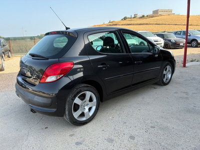 Peugeot 207 8V HDi 93CV 3p. XS (4)