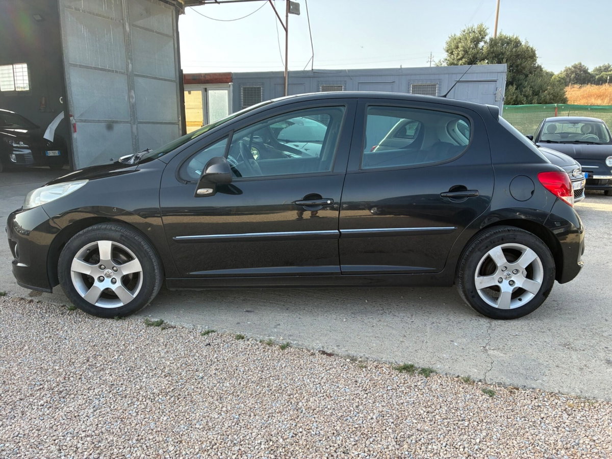 Peugeot 207 8V HDi 93CV 3p. XS (6)