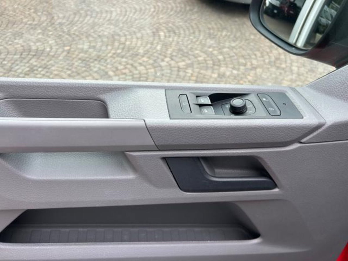 Volkswagen Veicoli Commerciali Caravelle 2.0 TDI 150CV DSG PC Trendline (10)