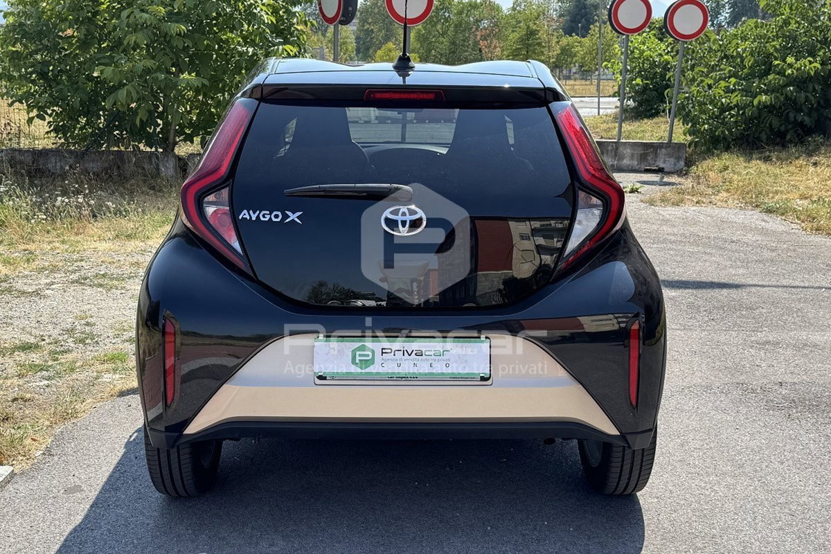 Toyota Aygo X 1.0 VVT-i 72 CV 5 porte Limited S-CVT (6)