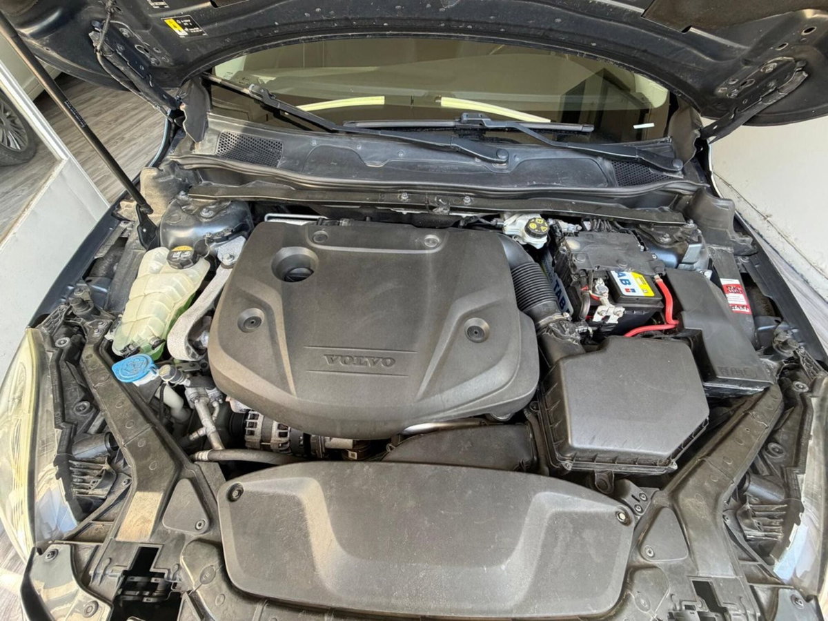Volvo V40 D2 Kinetic N1 (19)