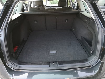Volkswagen Passat Variant 2.0 TDI SCR EVO DSG Business (10)