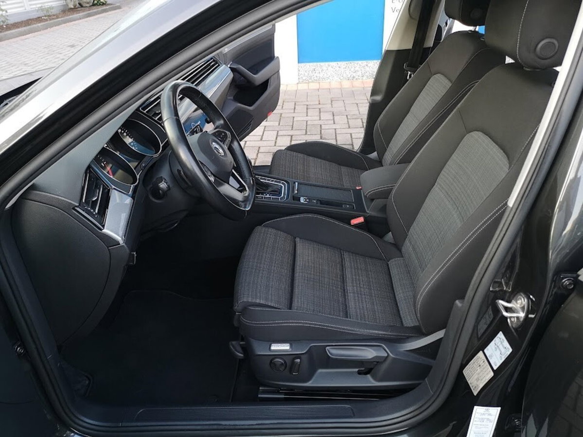 Volkswagen Passat Variant 2.0 TDI SCR EVO DSG Business (15)