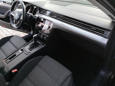 Volkswagen Passat Variant 2.0 TDI SCR EVO DSG Business (20)