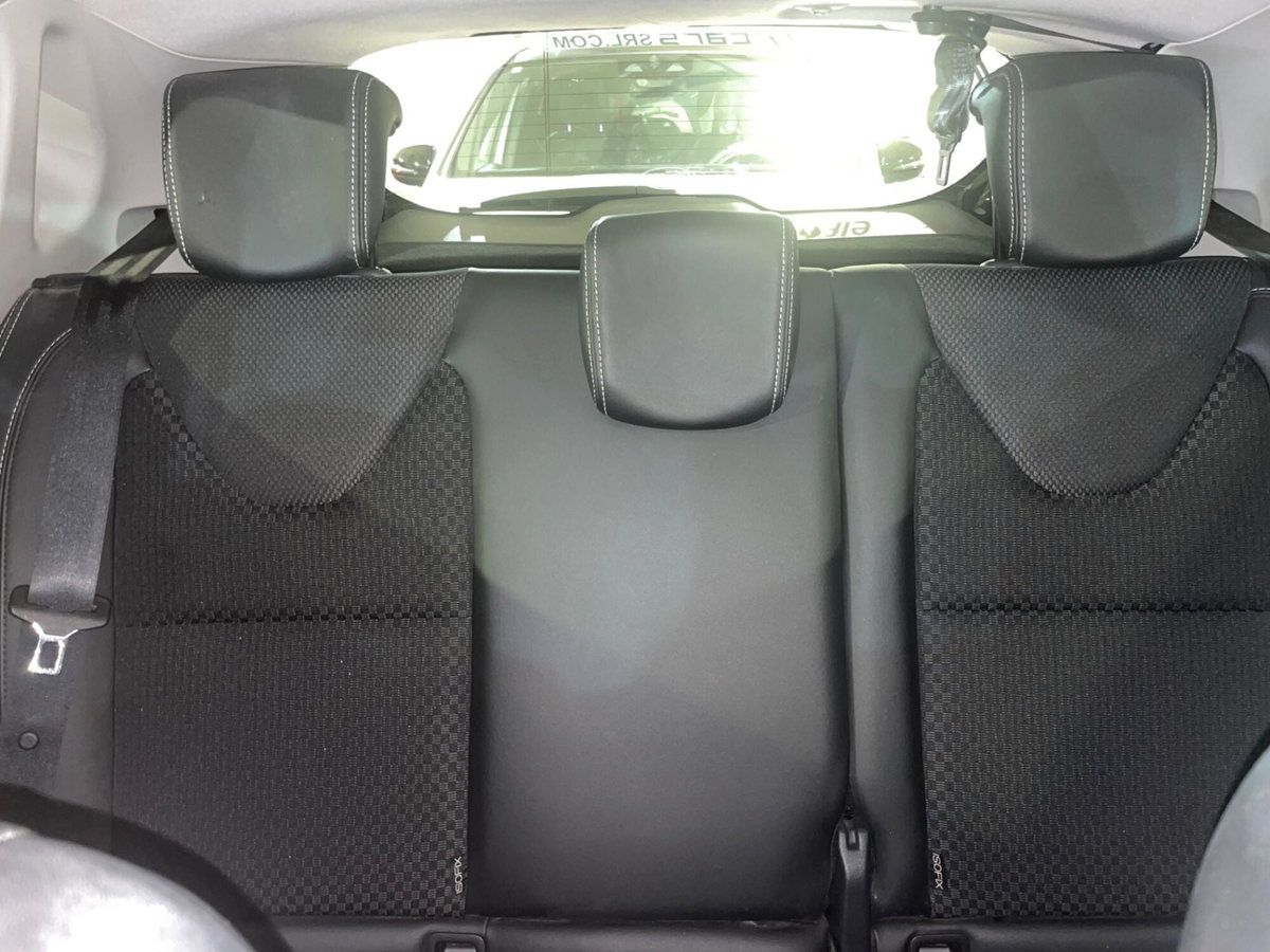 Renault Clio TCe 12V 90 CV GPL 5 porte Duel (16)