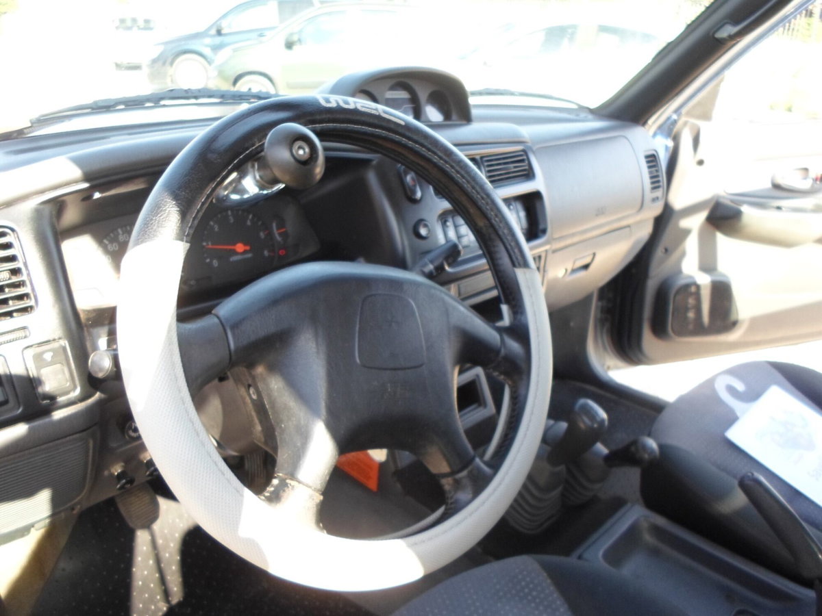 Mitsubishi L200 2.5 TDI 4WD Double Cab Pick-up GL (17)