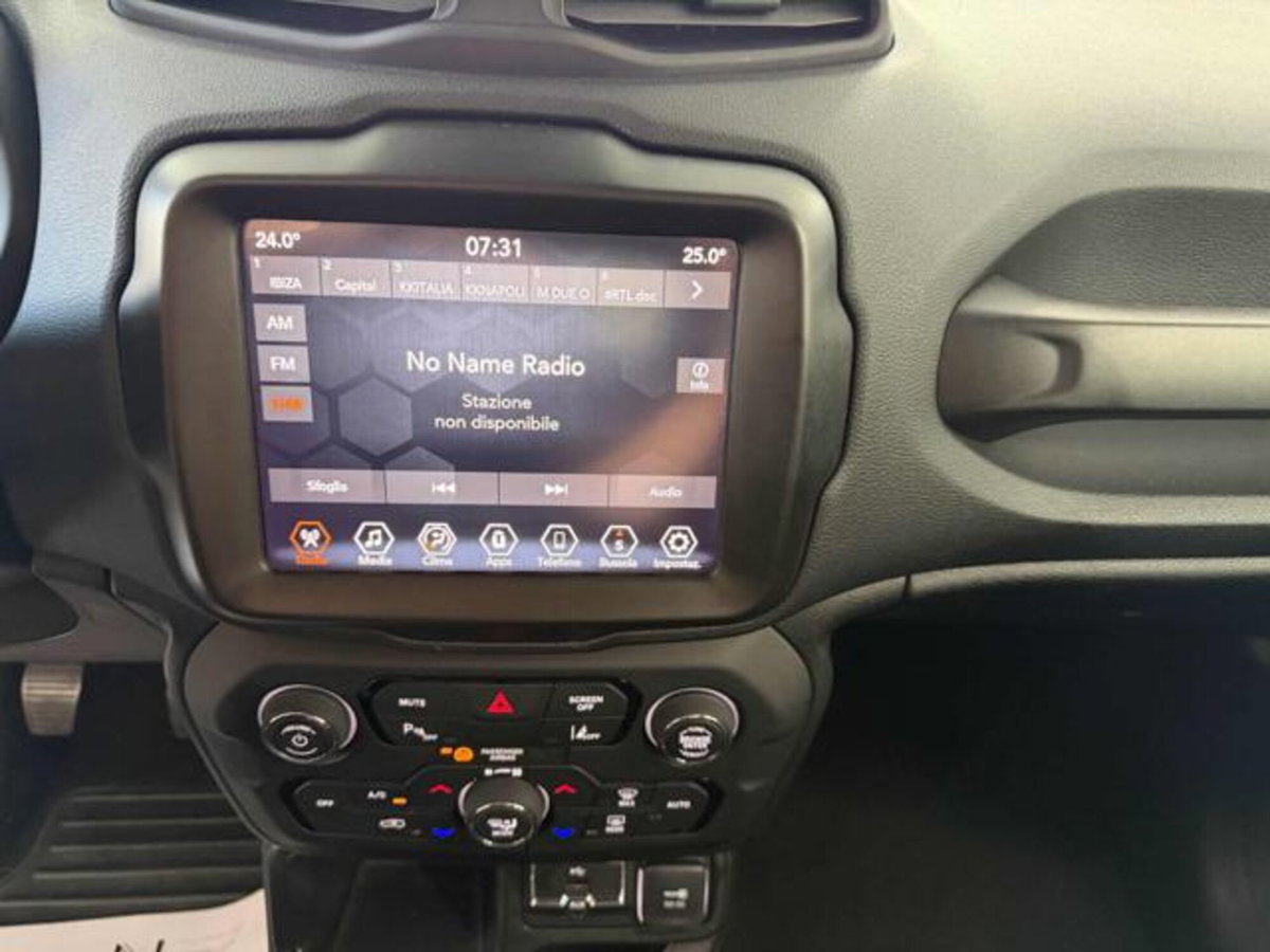 Jeep Renegade 1.6 Mjt 130 CV Limited (9)