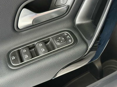 Mercedes-Benz Classe A Sedan 180 d Automatic 4p. Business (17)