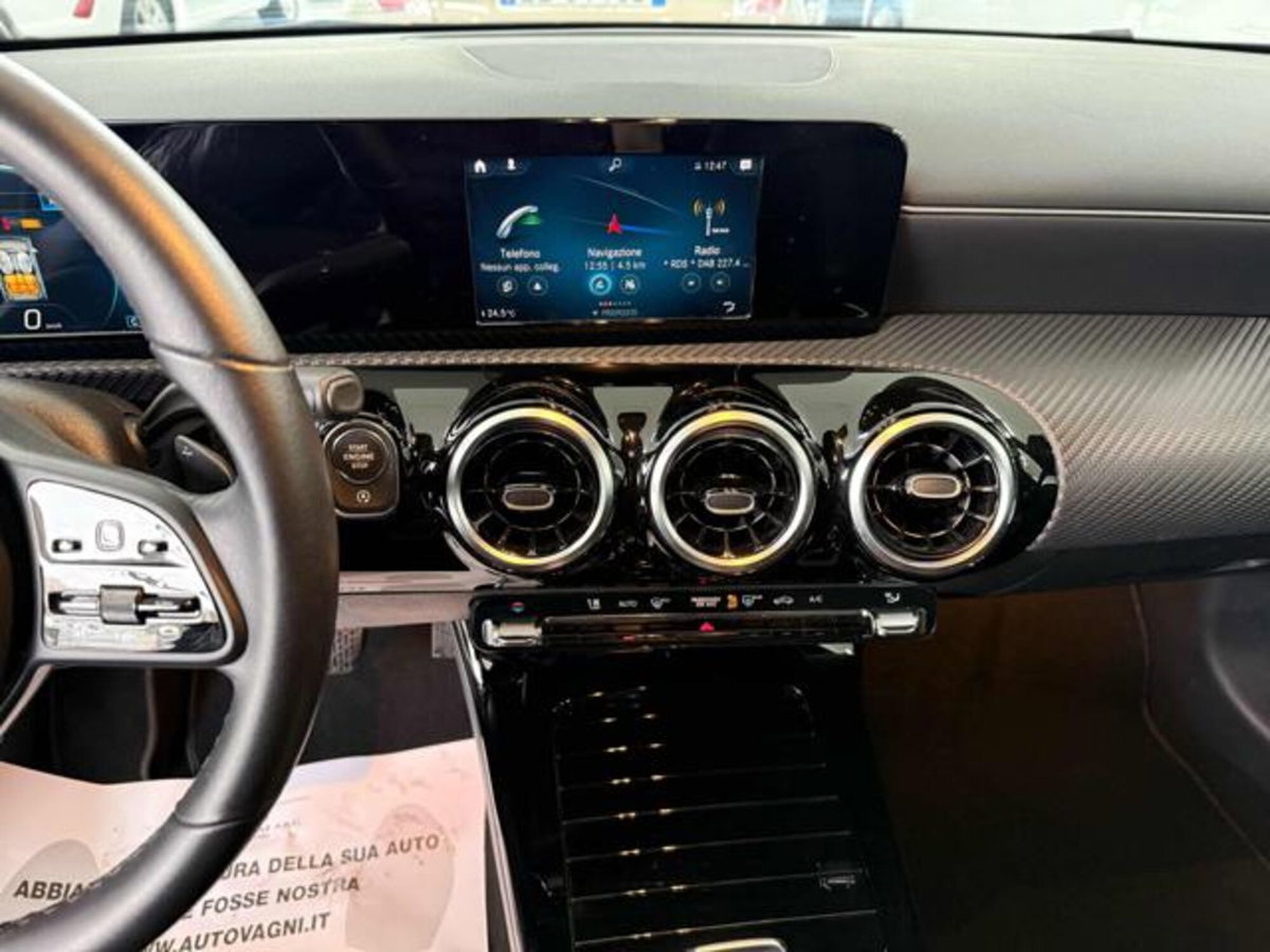 Mercedes-Benz Classe A Sedan 180 d Automatic 4p. Business (9)
