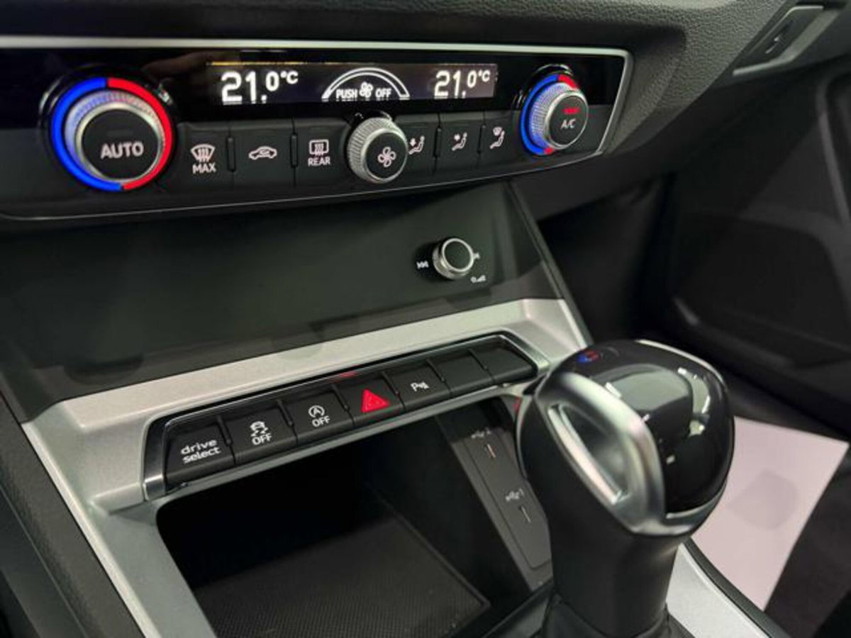 Audi Q3 Sportback 35 TDI quattro S tronic Business Plus (16)
