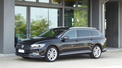 Volkswagen Passat Variant 2.0 TDI 190 CV 4MOTION DSG Highline BMT usata