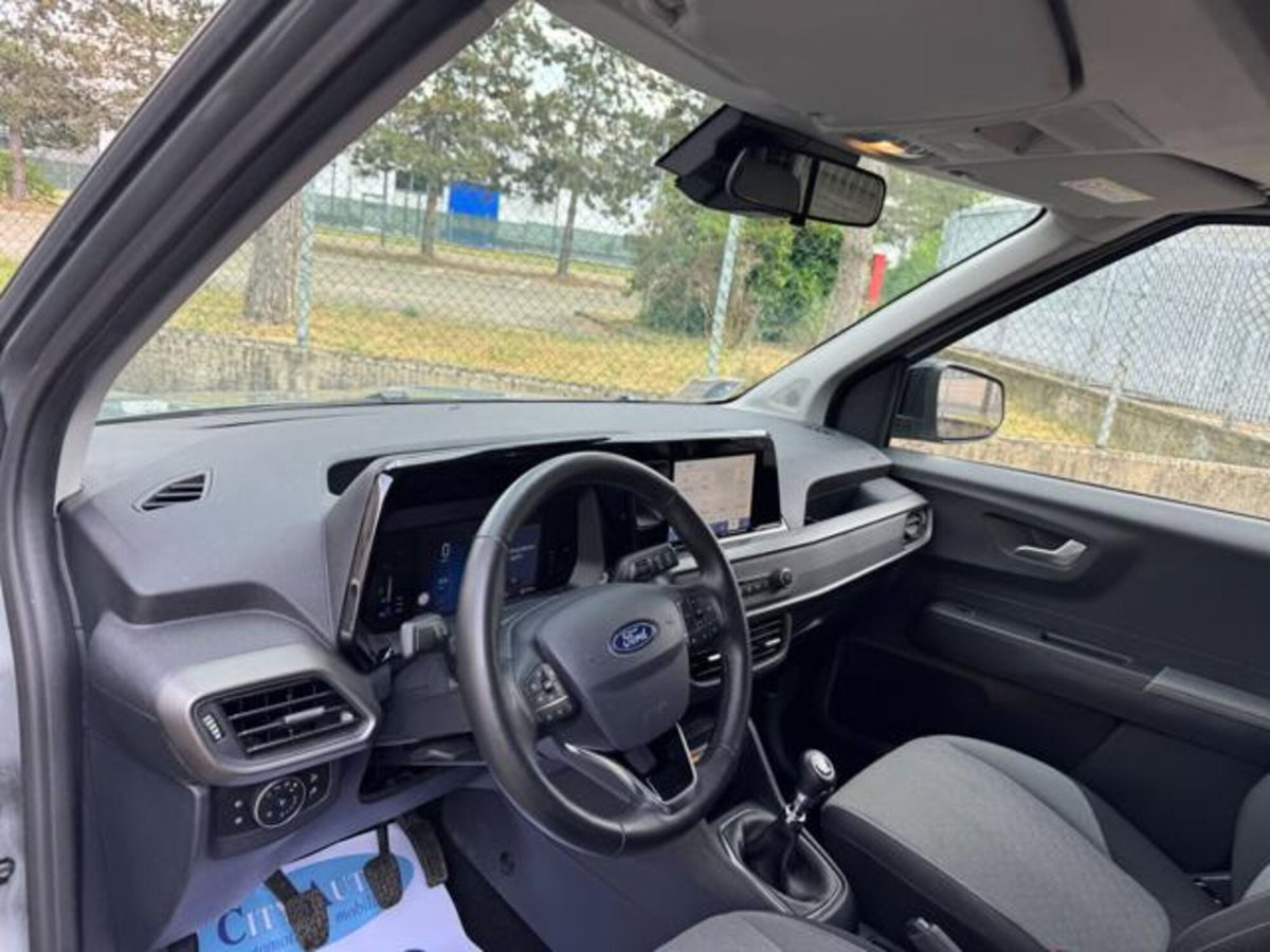 Ford Tourneo Courier 1.0 EcoBoost 100 CV Titanium (6)