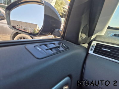 Land Rover Discovery Sport 2.2 TD4 HSE Luxury (13)