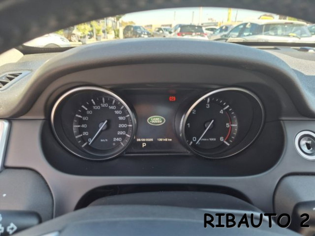 Land Rover Discovery Sport 2.2 TD4 HSE Luxury (18)