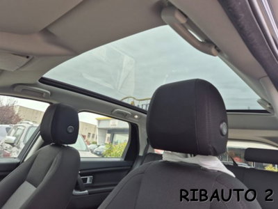 Land Rover Discovery Sport 2.2 TD4 HSE Luxury (5)