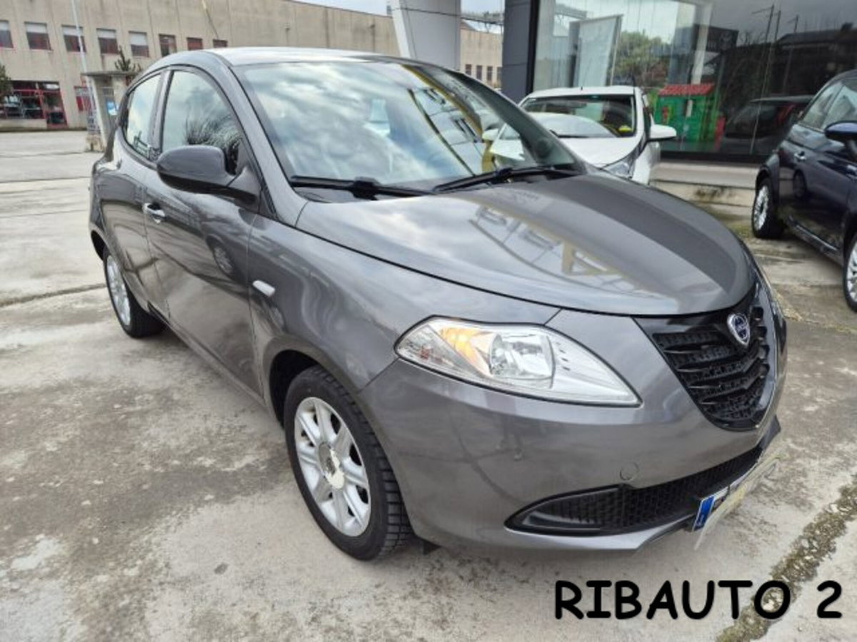 Lancia Ypsilon 1.2 69 CV 5 porte Elle (7)