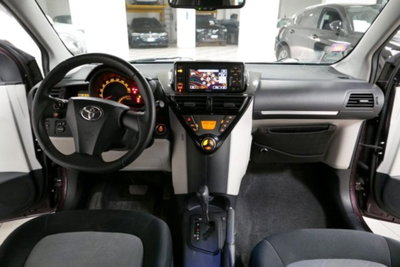 Toyota iQ 1.0 CVT Lounge (6)