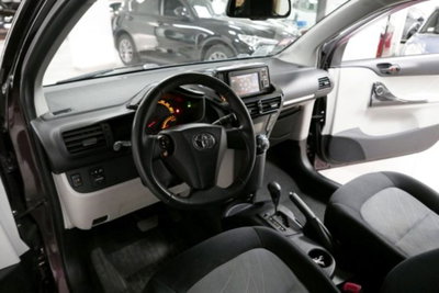 Toyota iQ 1.0 CVT Lounge (7)