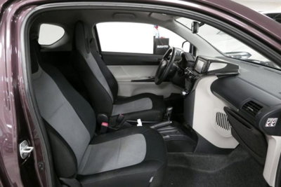 Toyota iQ 1.0 CVT Lounge (8)