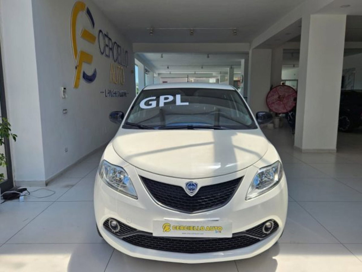 Lancia Ypsilon 1.2 69 CV 5 porte GPL Ecochic Gold