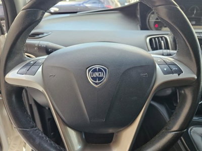 Lancia Ypsilon 1.2 69 CV 5 porte GPL Ecochic Gold (12)