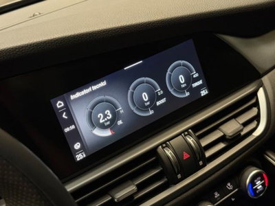 Alfa Romeo Giulia 2.0 Turbo 280 CV AT8 AWD Q4 Veloce (20)