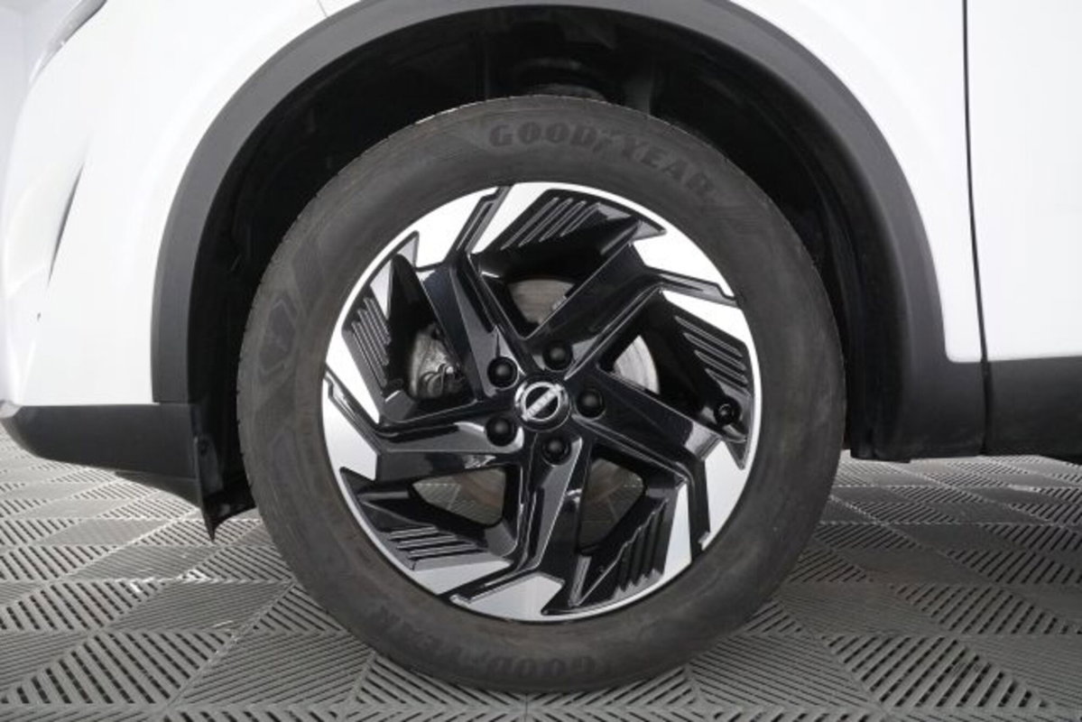 Nissan Qashqai 1.3 mhev N-Connecta 2wd 140cv (16)