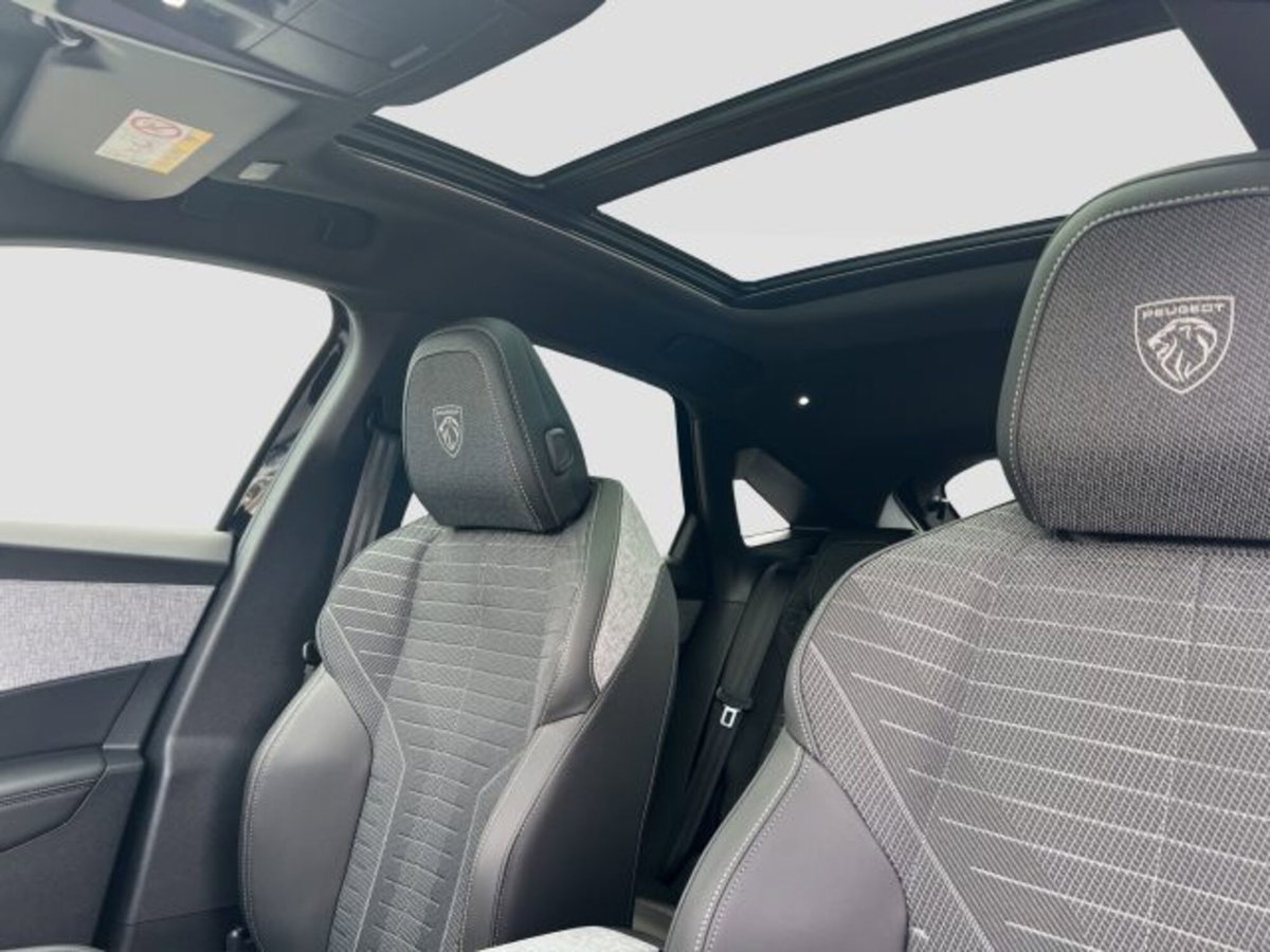 Peugeot 3008 1.2 hybrid GT Exclusive 145cv e-dcs6 (17)