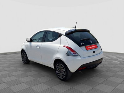 Lancia Ypsilon 1.0 FireFly 5 porte S&S Hybrid Ecochic Gold (3)