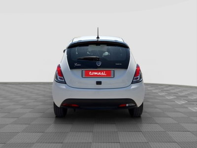 Lancia Ypsilon 1.0 FireFly 5 porte S&S Hybrid Ecochic Gold (4)