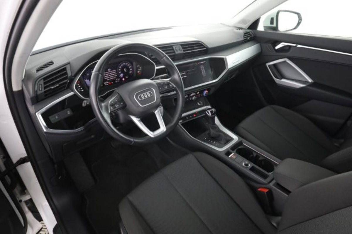 Audi Q3 35 TDI quattro S tronic Business