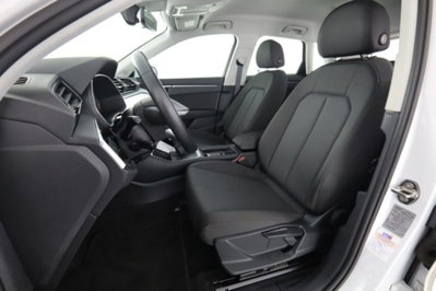 Audi Q3 35 TDI quattro S tronic Business (2)