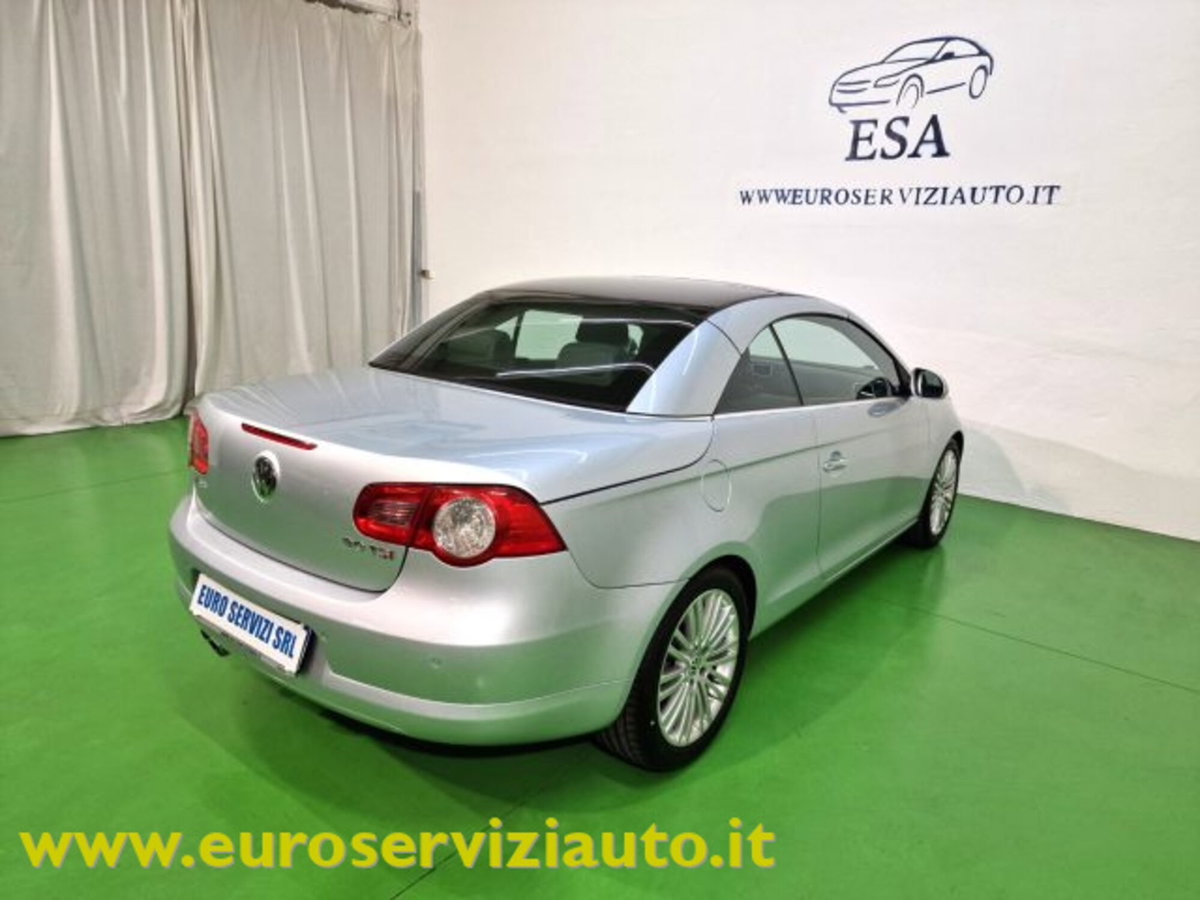 Volkswagen Eos 16V TSI (11)