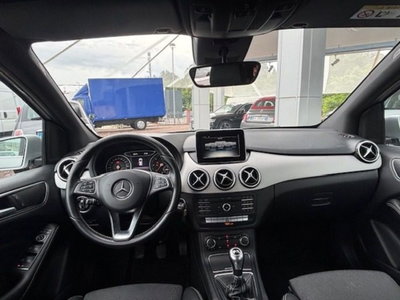 Mercedes-Benz Classe B 180 d Sport (12)