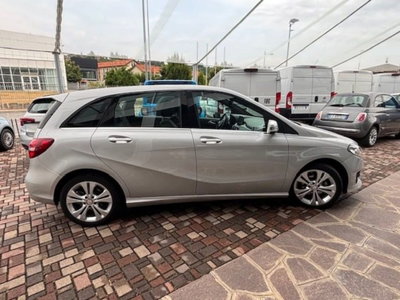Mercedes-Benz Classe B 180 d Sport (4)