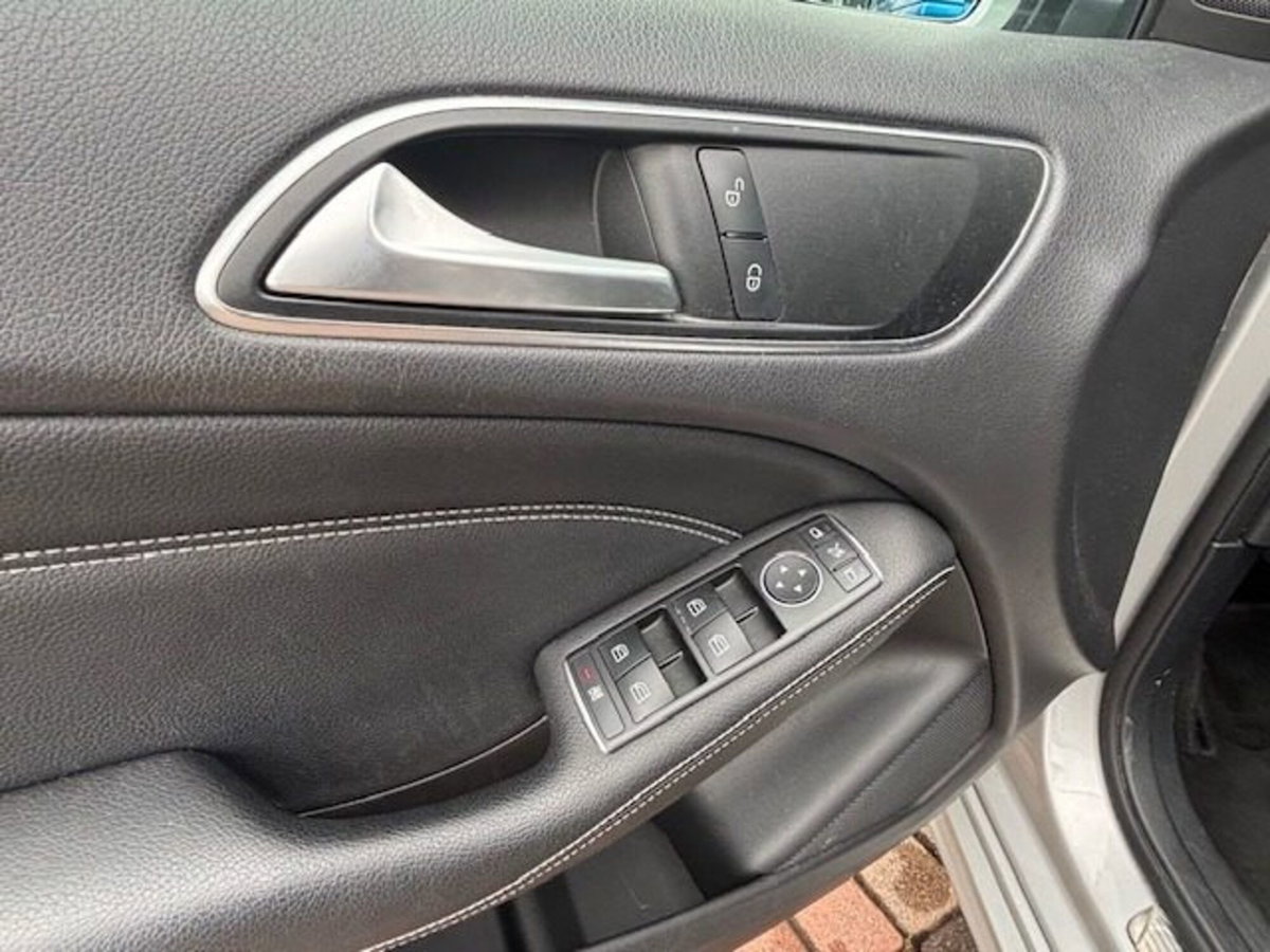 Mercedes-Benz Classe B 180 d Sport (8)