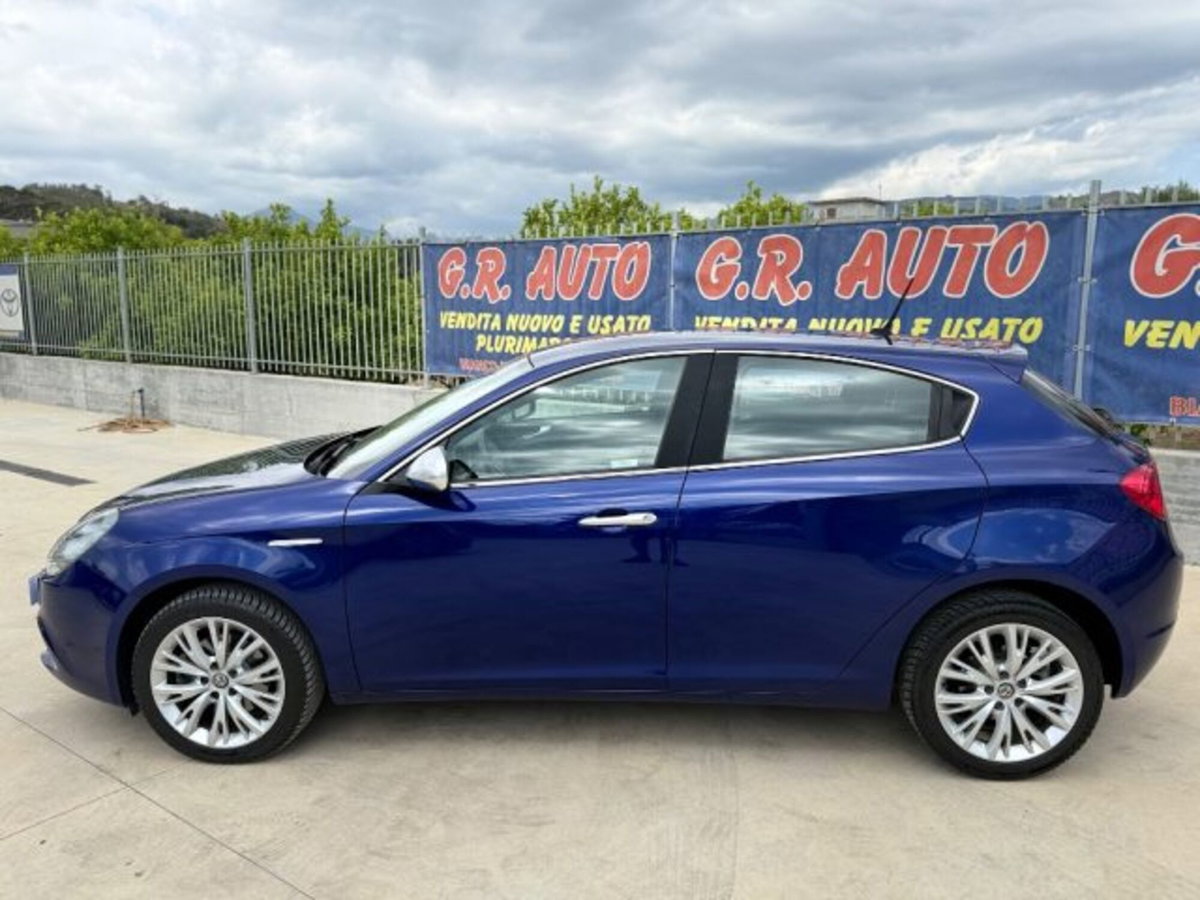 Alfa Romeo Giulietta 2.0 JTDm Super 150cv (6)
