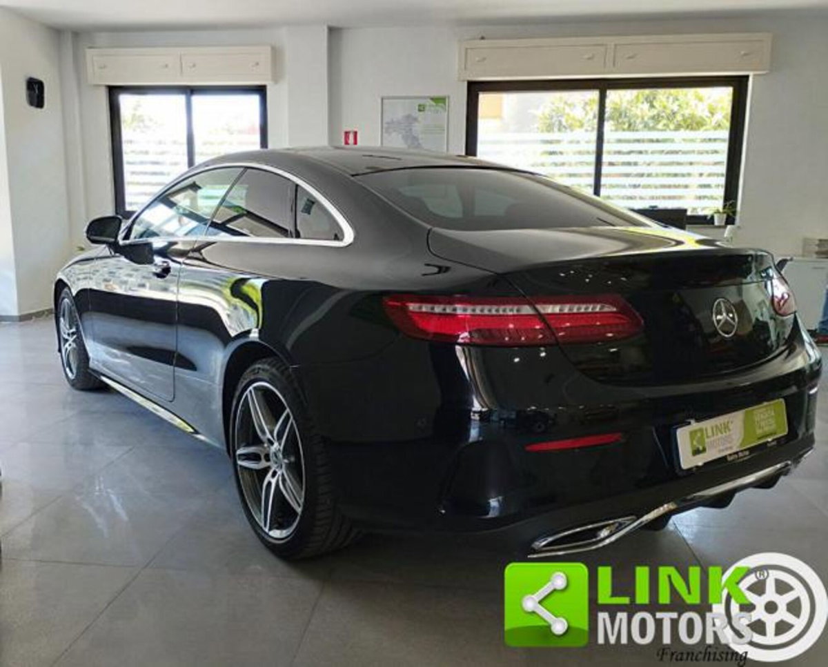 Mercedes-Benz Classe E Coupé 220 d 4Matic Premium Plus (6)