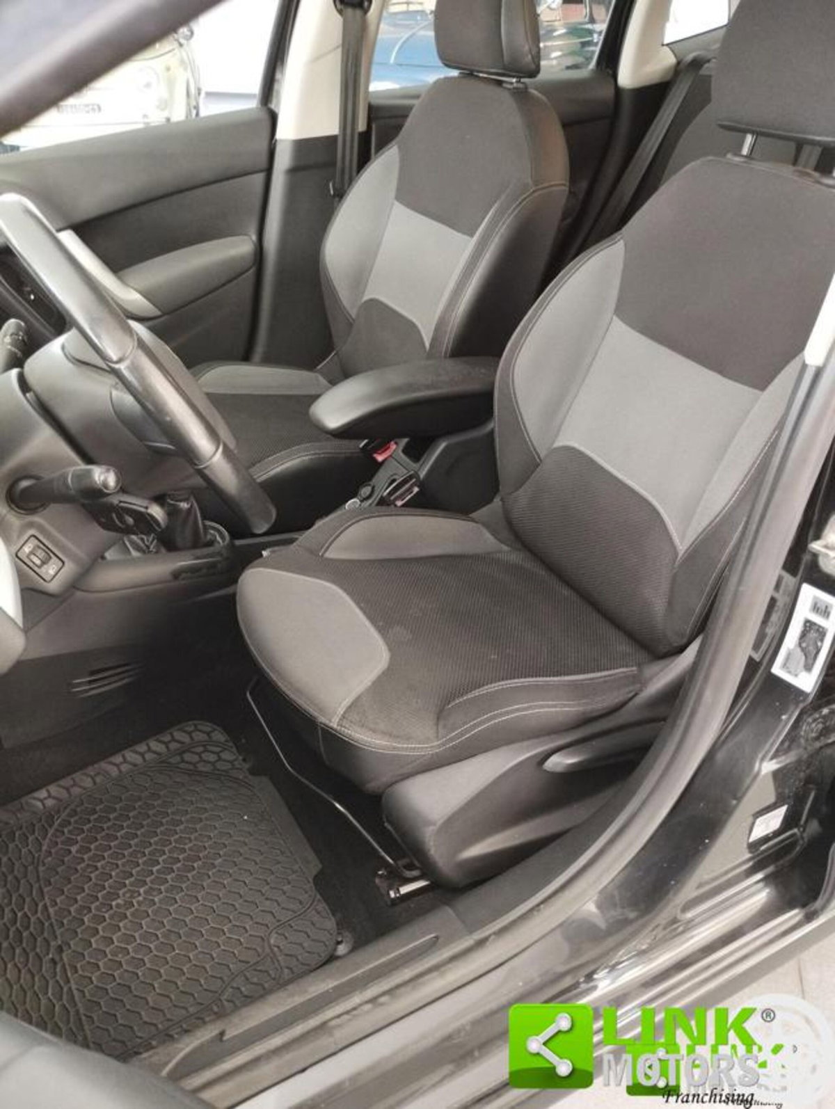 Citroen C3 1.4 HDi 70 Business (10)