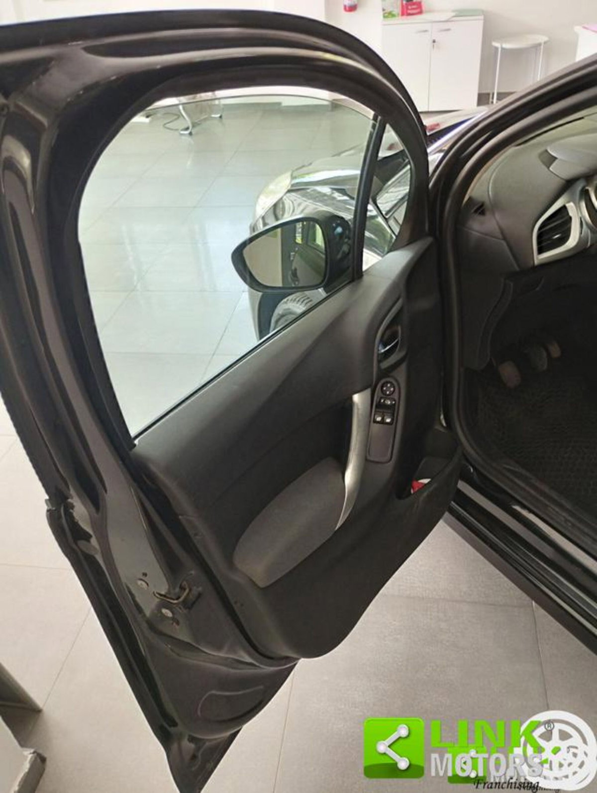 Citroen C3 1.4 HDi 70 Business (8)