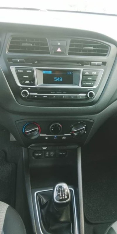 Hyundai i20 1.1 CRDi 12V 5 porte Go! Plus (11)