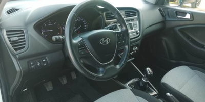 Hyundai i20 1.1 CRDi 12V 5 porte Go! Plus (12)