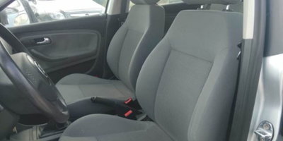 SEAT Ibiza 1.4 16V 5p. Signo (3)