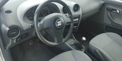 SEAT Ibiza 1.4 16V 5p. Signo (5)