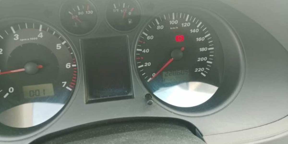 SEAT Ibiza 1.4 16V 5p. Signo (7)