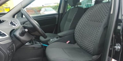 Renault Scenic E-Tech Electric 1.5 dCi 110CV Dynamique (10)