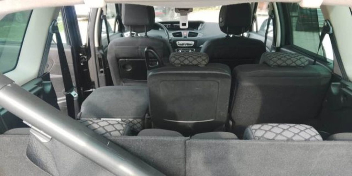 Renault Scenic E-Tech Electric 1.5 dCi 110CV Dynamique (12)