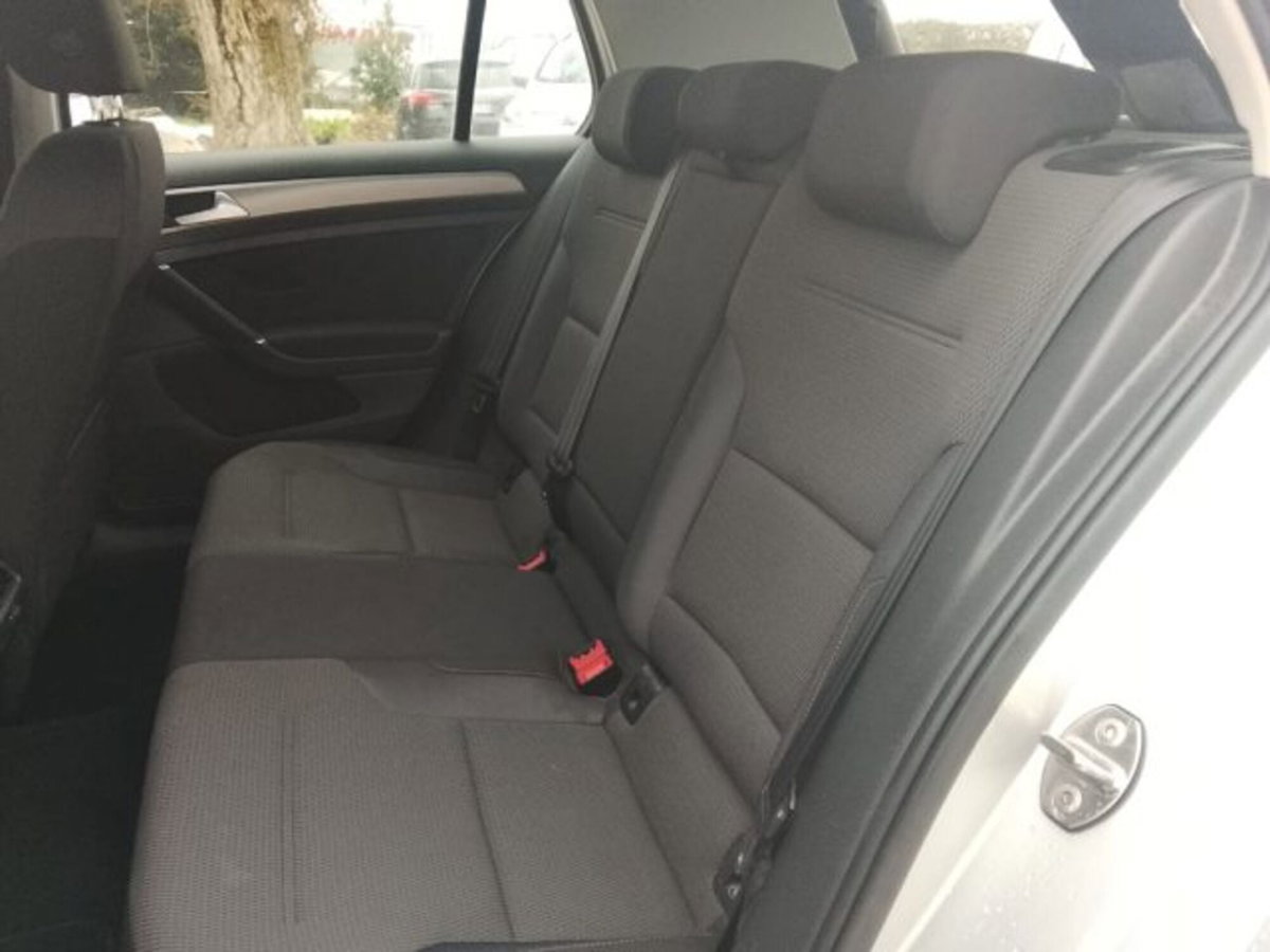Volkswagen Golf 1.6 TDI 5p. Highline BlueMotion Technology (6)