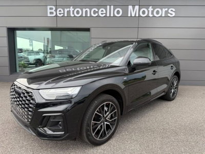 Audi Q5 Sportback 40 2.0 tdi mhev 12V Identity Black quattro s-tronic usata